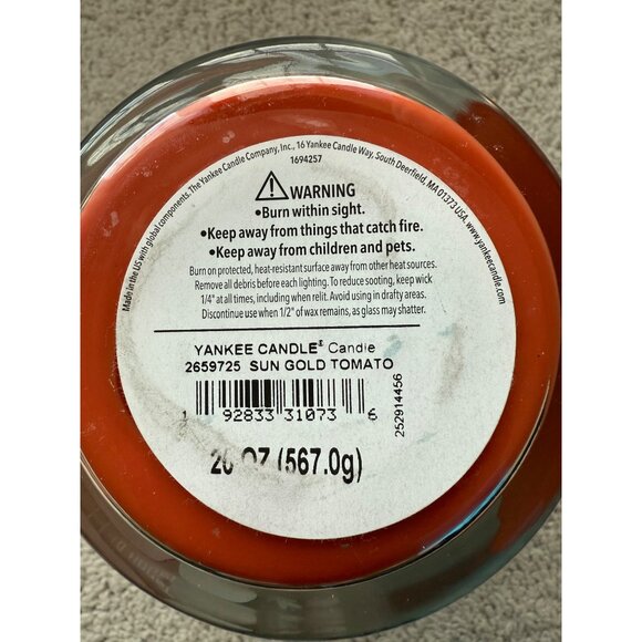 Yankee Candle Sun Gold Tomato Double Wick 26 oz Jar Into the Garden - Picture 3 of 7
